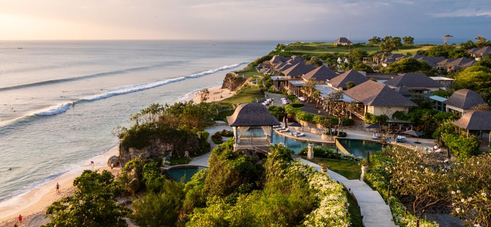 Das Jumeirah Bali überzeugt mit seiner erstklassigen Strandlage