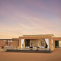 Signature Pool Villa Außenansicht - The Ritz-Carlton, Al Wadi Desert