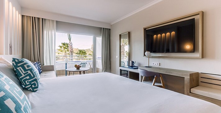 Sunset Deluxe Room - METT Hotel & Beach Resort Marbella, Estepona